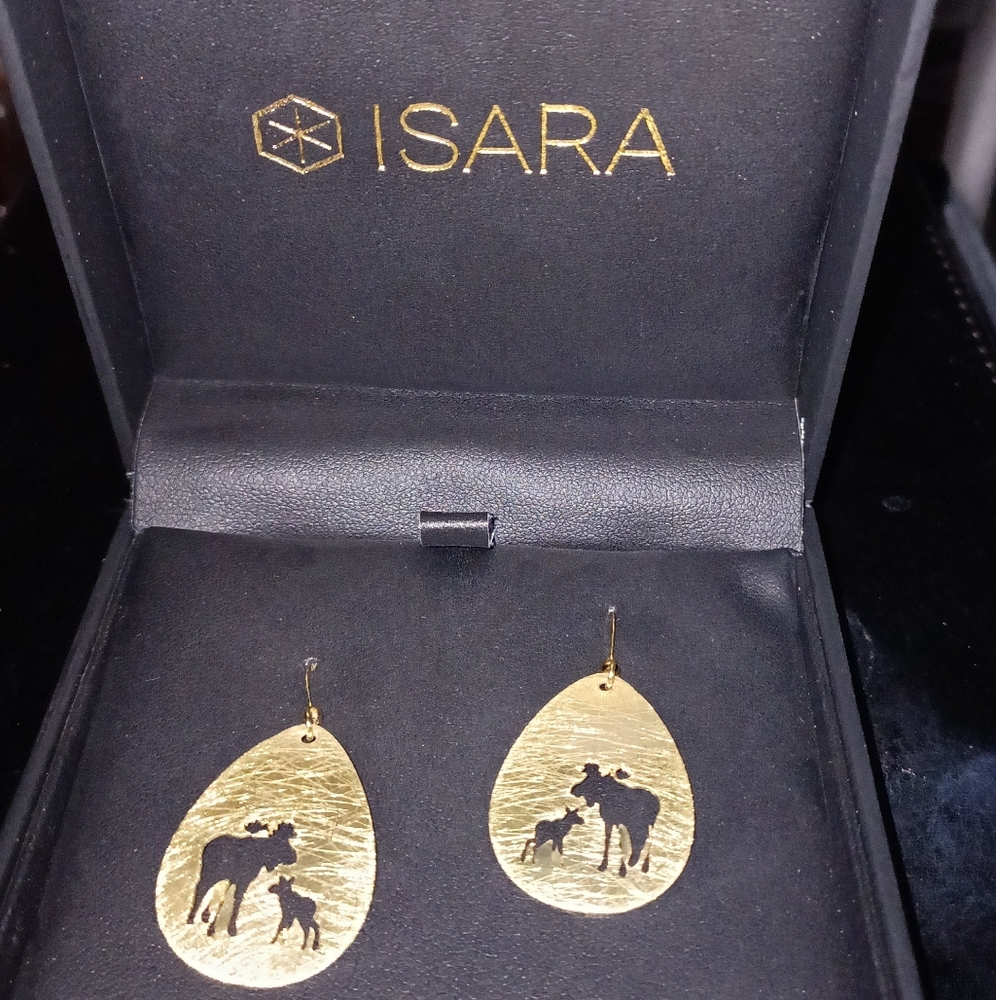 New ISARA gold  Dangle earrings.